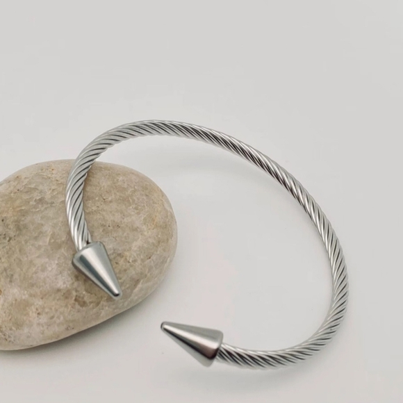 #549 🛑22  Fabulous Stainless Steel Opening Adjustable Nail Bangle Cuff - Picture 1 of 3